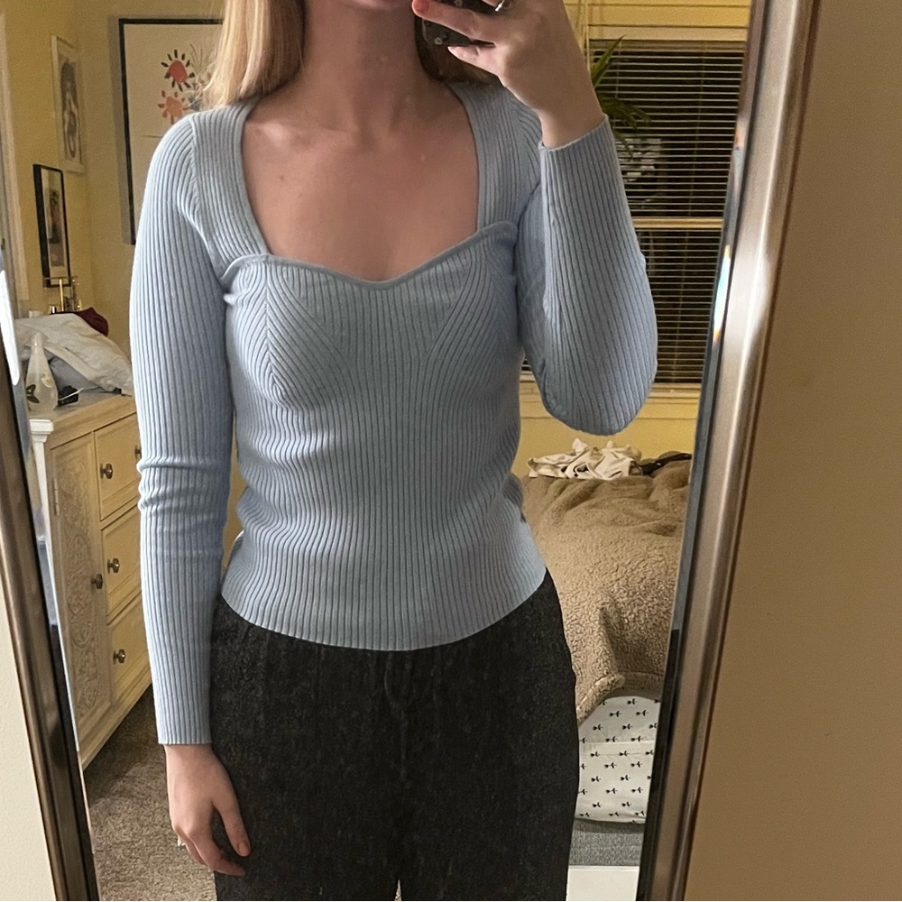 Old navy sweater